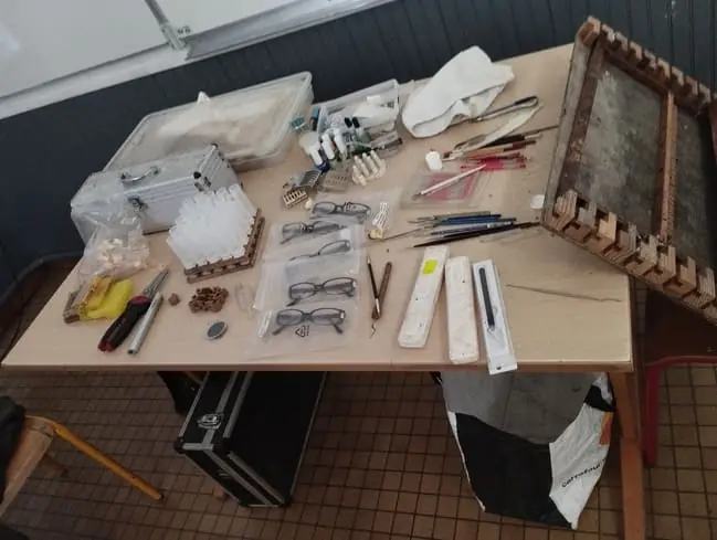 Présentation du matériel d'élevage en apiculture. Mise en pratique dans les formations Anercea