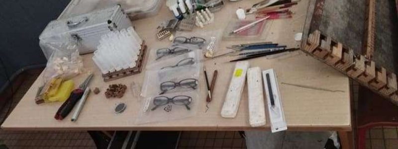 Présentation du matériel d'élevage en apiculture. Mise en pratique dans les formations Anercea